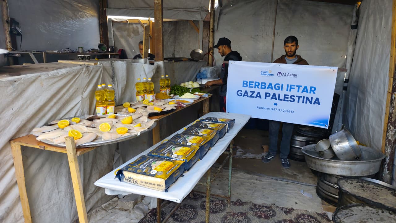 Menembus Blokade, 200 Paket Iftar Hangat dari Indonesia Peluk Warga Gaza